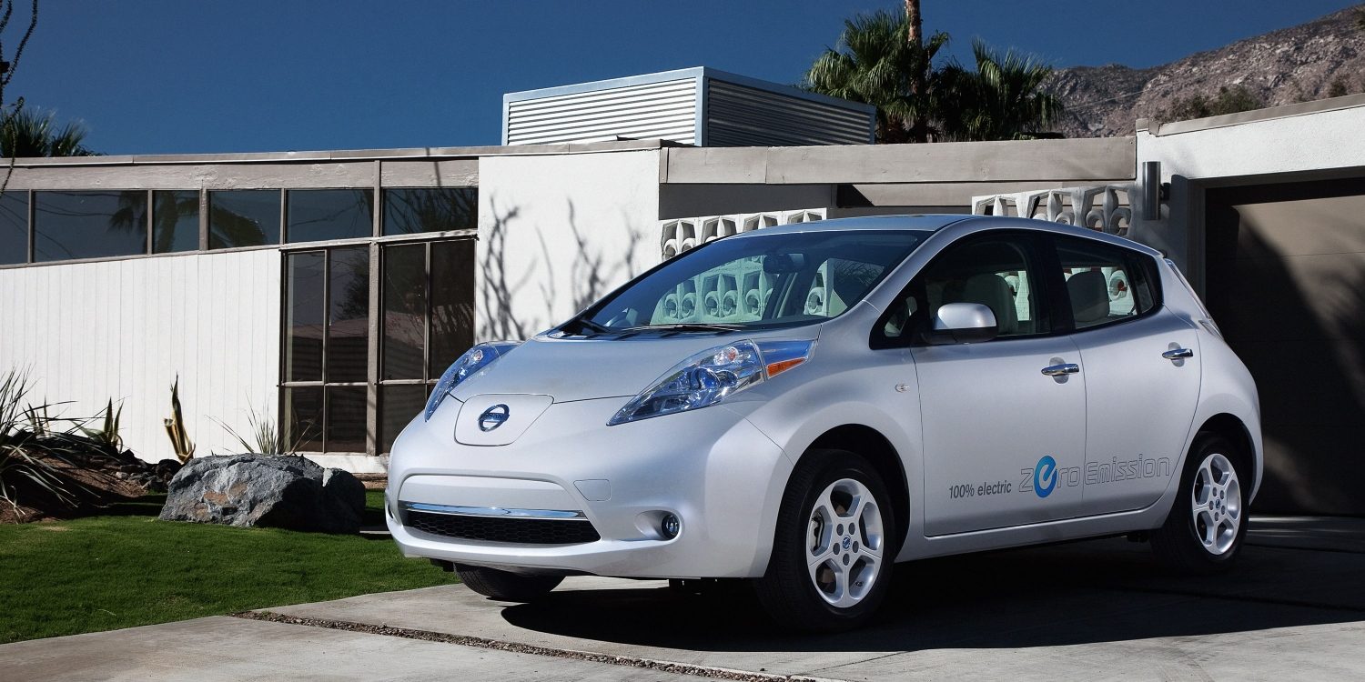 El Nissan LEAF 2010 completamente eléctrico