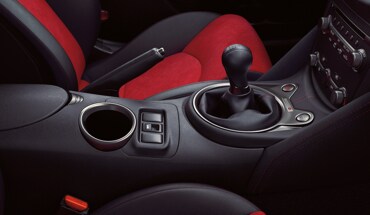 Interior del Nissan 370Z 2020 Nismo