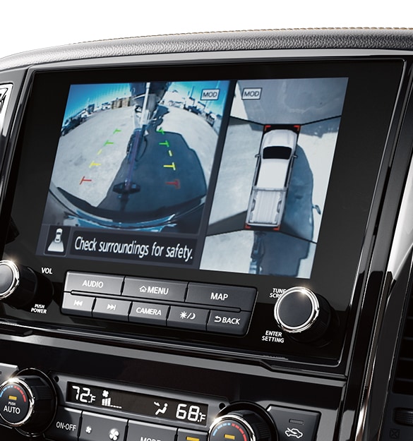 Monitor inteligente Around View de visión periférica y cámara de reversa de la Nissan TITAN 2024 