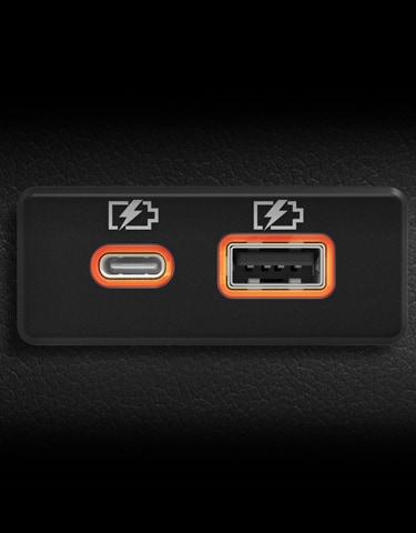 Puertos USB-PD de carga en la parte trasera del Nissan Altima 2024