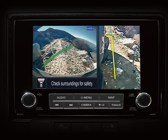 Monitor inteligente Around View de visión periférica de la Nissan Frontier PRO-4X 2024 mostrando el modo todoterreno