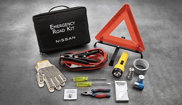Kit de emergencia en carretera del Nissan GT-R 2023.