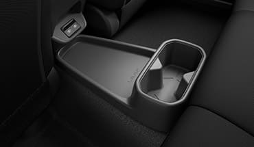 Portavasos y bandeja para los asientos traseros del Nissan LEAF 2023