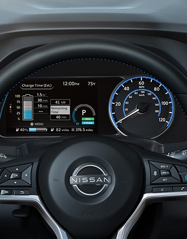 Panel de instrumentos con pantalla digital personalizable del Nissan LEAF 2024