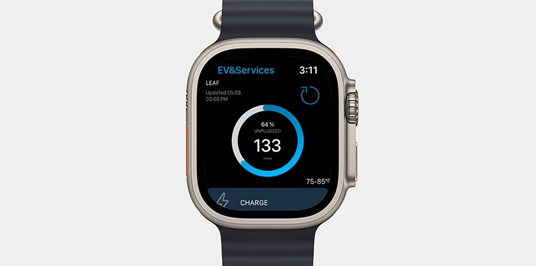 Apple Watch que muestra la pantalla de EV & Services del Nissan LEAF 2024