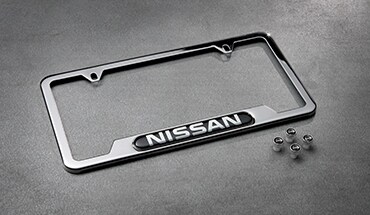 Paquete de accesorios del marco portaplacas cromado y tapas para los vástagos de válvulas de la Nissan Murano 2022