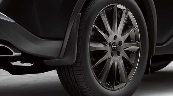 Rines de 20 pulgadas en color Dark Charcoal del Nissan Murano 2023 Edición Especial.