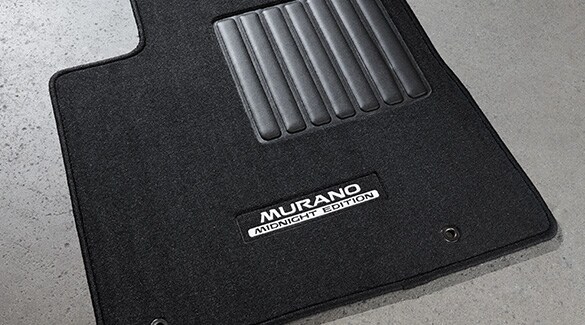 Tapetes alfombrados Midnight Edition personalizados para el Nissan Murano Midnight Edition 2023.