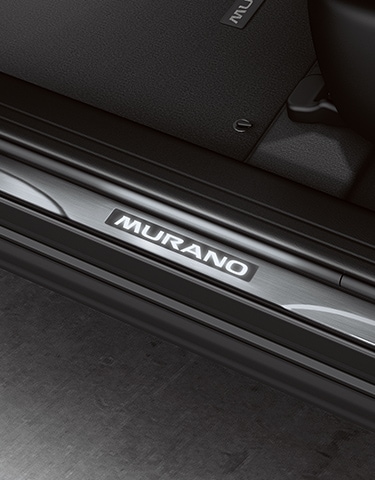 Estribos interiores iluminados del Nissan Murano 2024