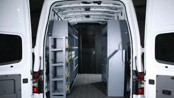 Estantes y soportes de posventa por Masterack para la Nissan NV Cargo 2021
