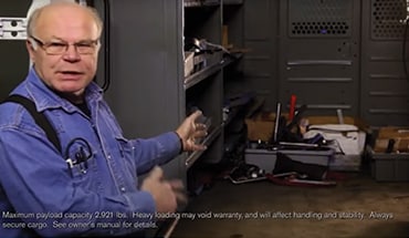 Video de la Nissan NV Cargo 2021 con la firma Mike's Machine Repair