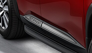 Molduras laterales cromadas oscuras para el Nissan Pathfinder 2022