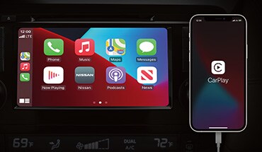 Pantalla táctil del Nissan Rogue Sport 2022 con la pantalla de Apple Carplay